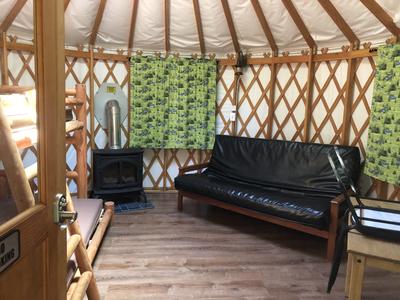 interior_of_yurt_2d