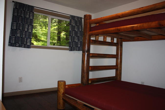 Cabin 17 interior 2