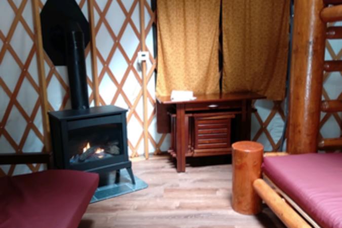 inside-yurt_1