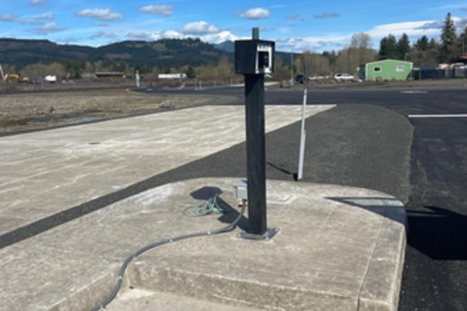 valve for connecting RV to dump